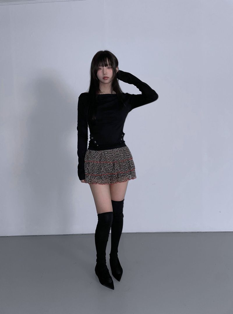 floor leo shorts (2 color)