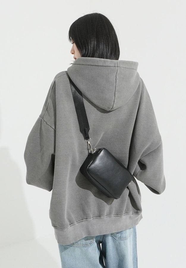 Minimal cross bag (with mini pouch)
