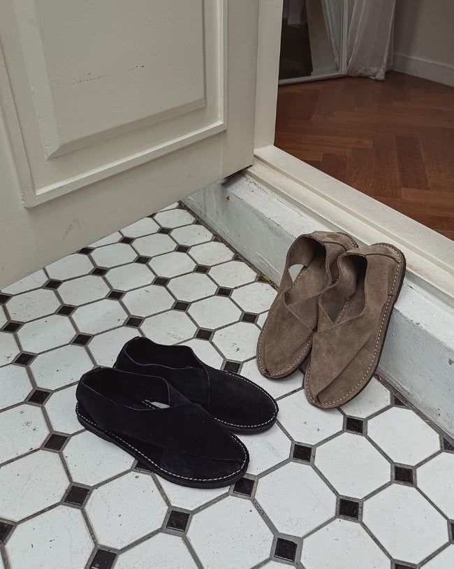 2PLAN(ツープラン)の「Taildy Cowhide Suede Sandals(Shoes)」