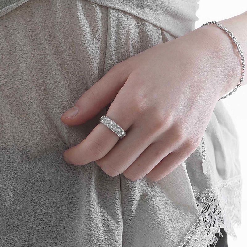 Bold lace open ring
