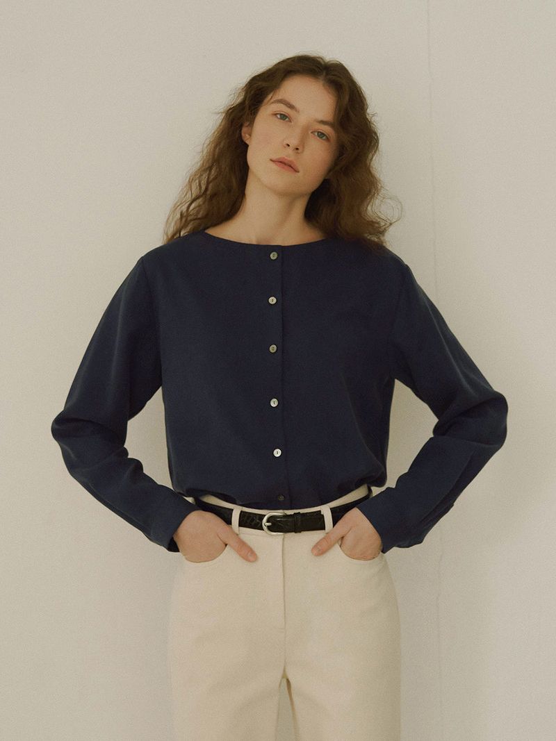 Boatneck plain blouse