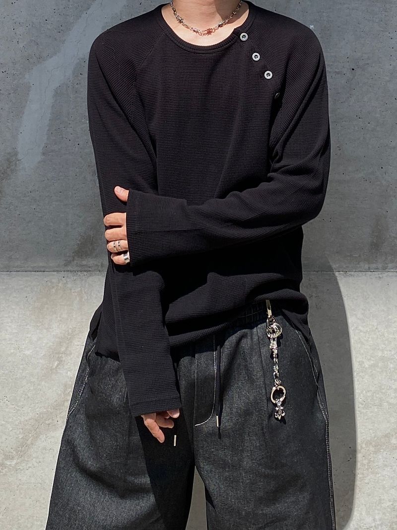 SSROOM（エスエスルーム）の「Esler Snap Waffle Long Sleeve T-Shirt 2C（Tops）」