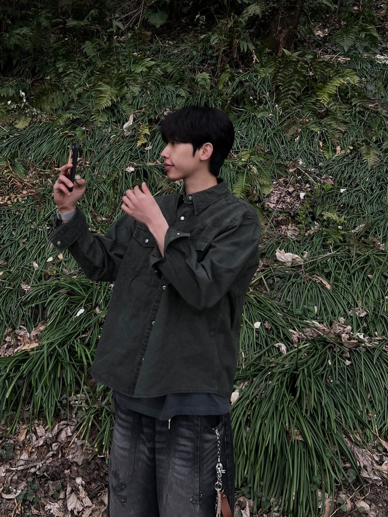 ESOO（イス）の「Smudge-Washed Cotton Shirt (5 Colors)（Tops）」