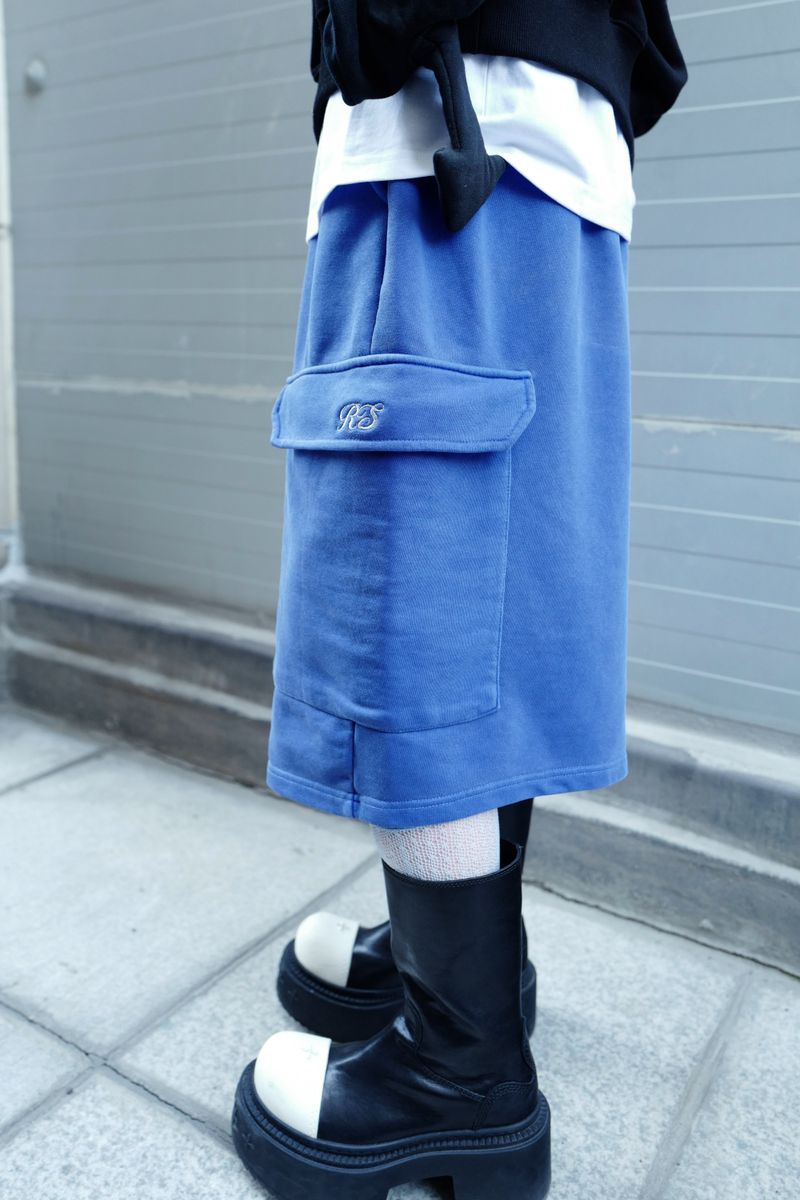 Blue pigment pocket bermuda pants
