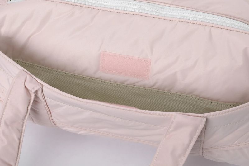 【即日発送】Bebe sport bag