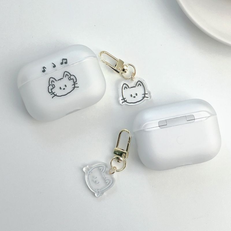 Cat with AirPods on Airpods case + charm