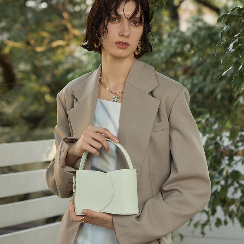 Cloud Curve Bucket Bag-Small