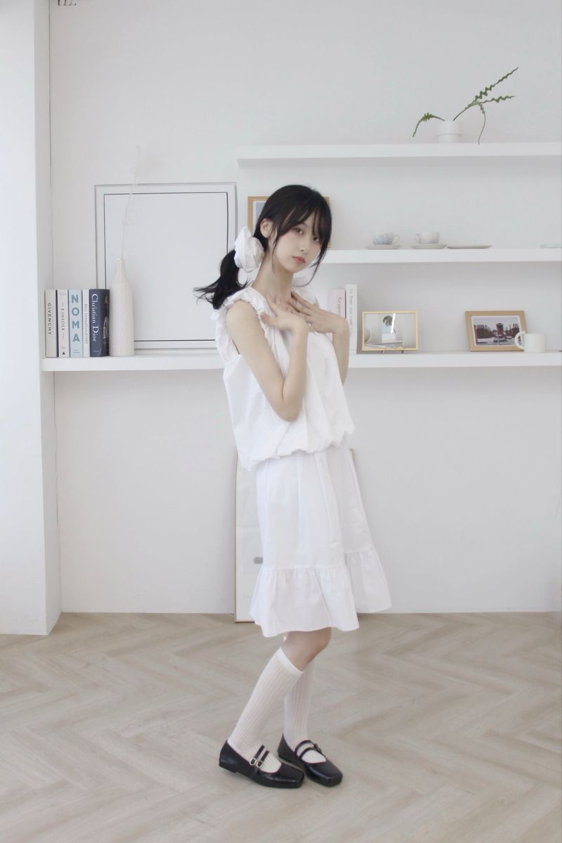 Balloon frill blouse crunch set