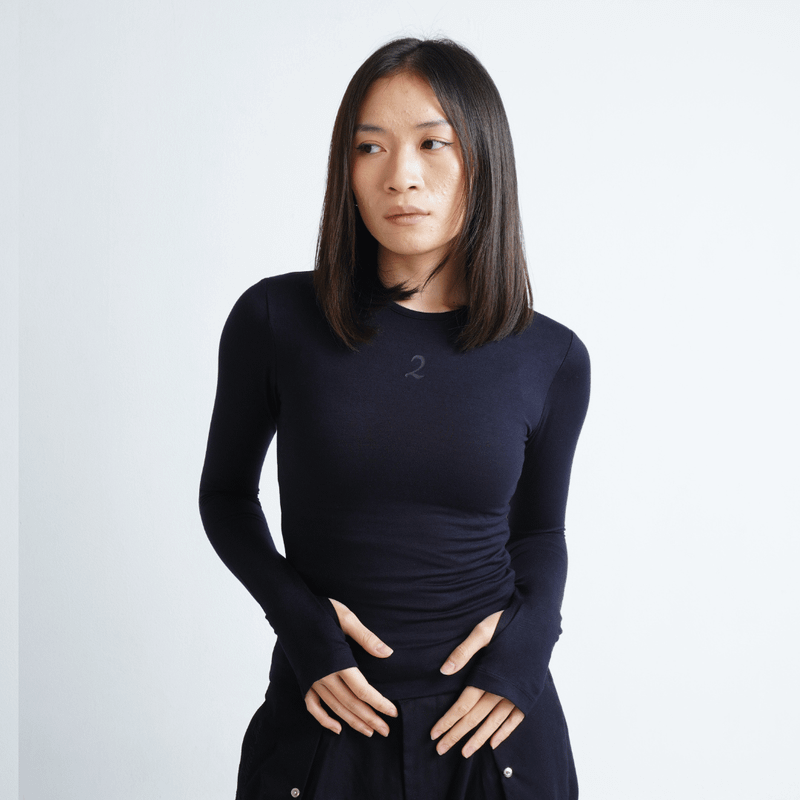 2TimesToo Studio（トゥータイムズトゥー スタジオ）の「Double Layered Tencel Fitted Top Longsleeve - Jet Black（Tops）」