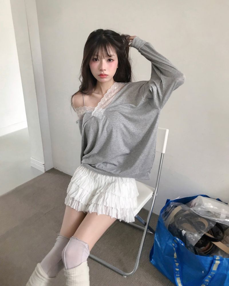 cloudemotion(クラウドエモーション)の「cdiz tension lace v over top(Tops)」