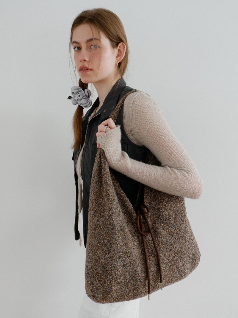 VOOR(ボル)の「Jeanne Knit Shoulder Bag_Brown(Bags)」