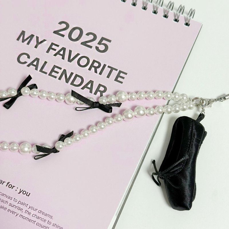 2025 My favorite calendar - desk