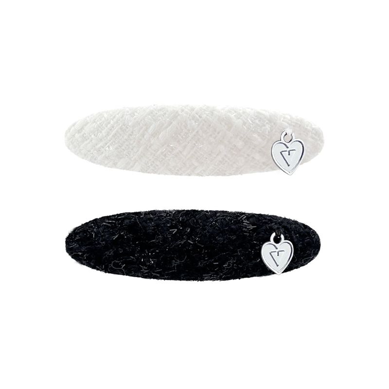 VVV（ブイブイブイ）の「Glitter Tweed Logo Hairpin（Hair Accessories）」