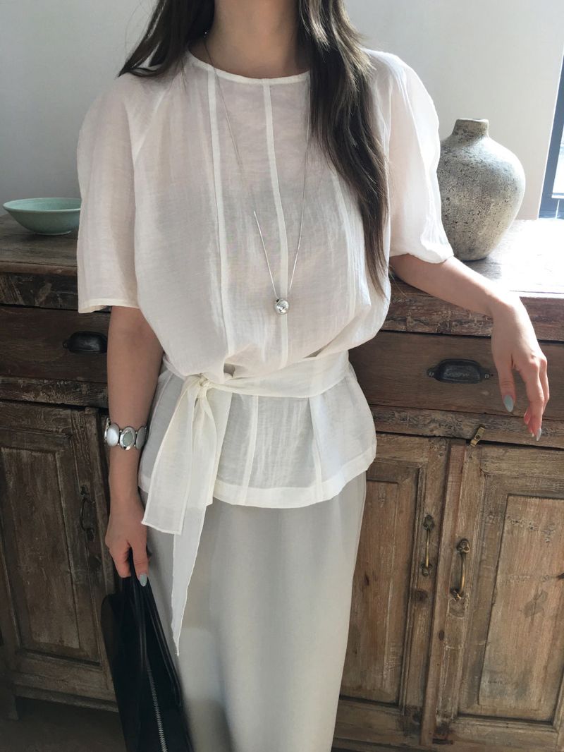 Current loose tie blouse