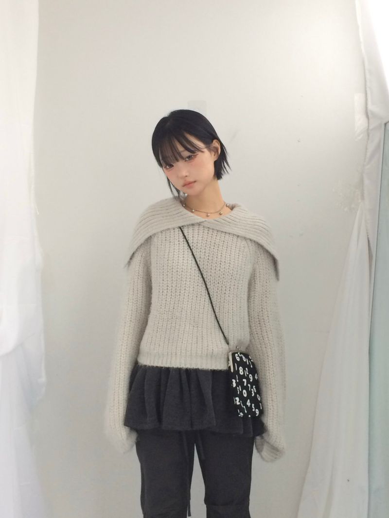 Shoulder collar loose knitwear