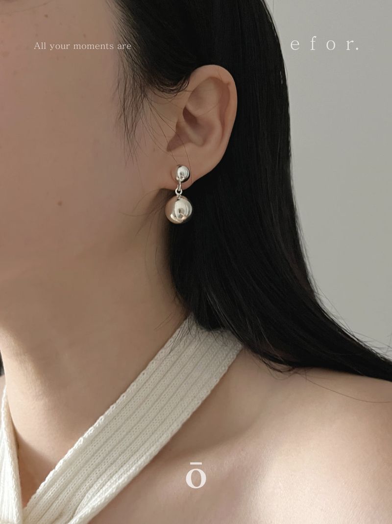 2 Ball Earrings _ M