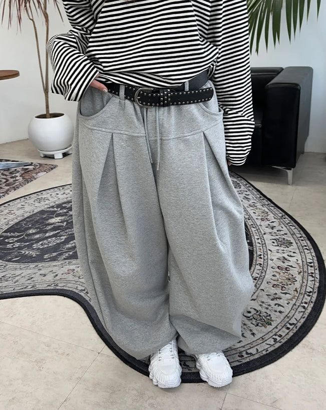 Rickle Yoke Pintuck Sweatpants