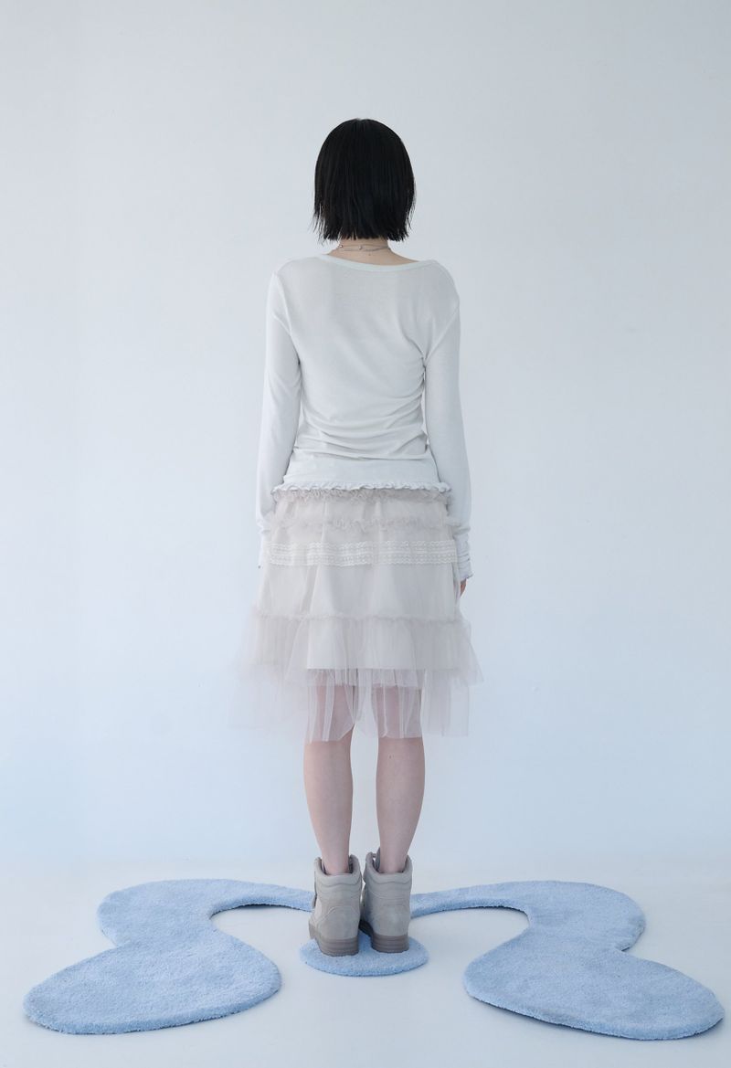 ASYMMETRIC SHIRRING LACE CARDIGAN DUSTY WHITE
