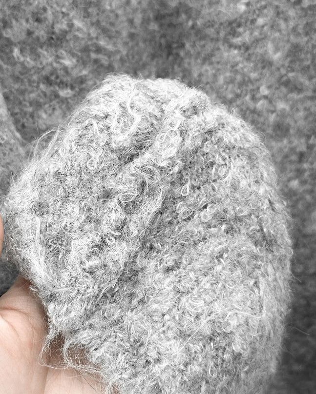 Solid loose-fit one-off knit sweatshirt