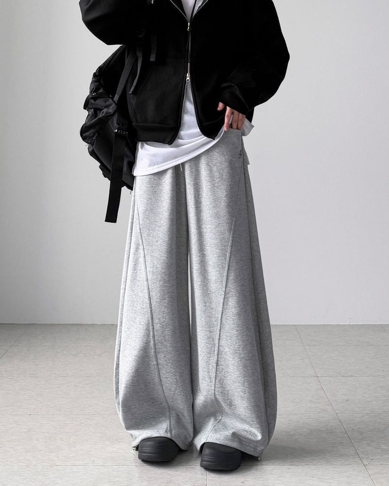 YOURNUS（ユアナス）の「YOURNUS Curved Training Pants（Pants）」