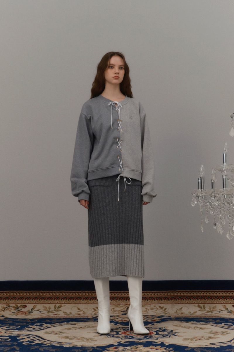 Elizabeth sweatshirt