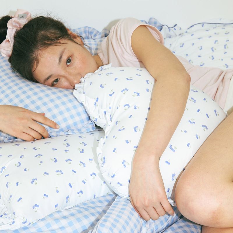 Heart Frill Dust-Free Cushions
