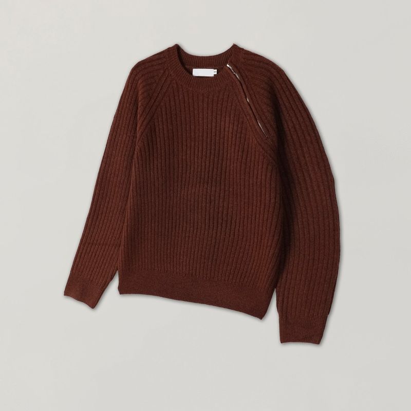 Going diagonal zipper knitwear