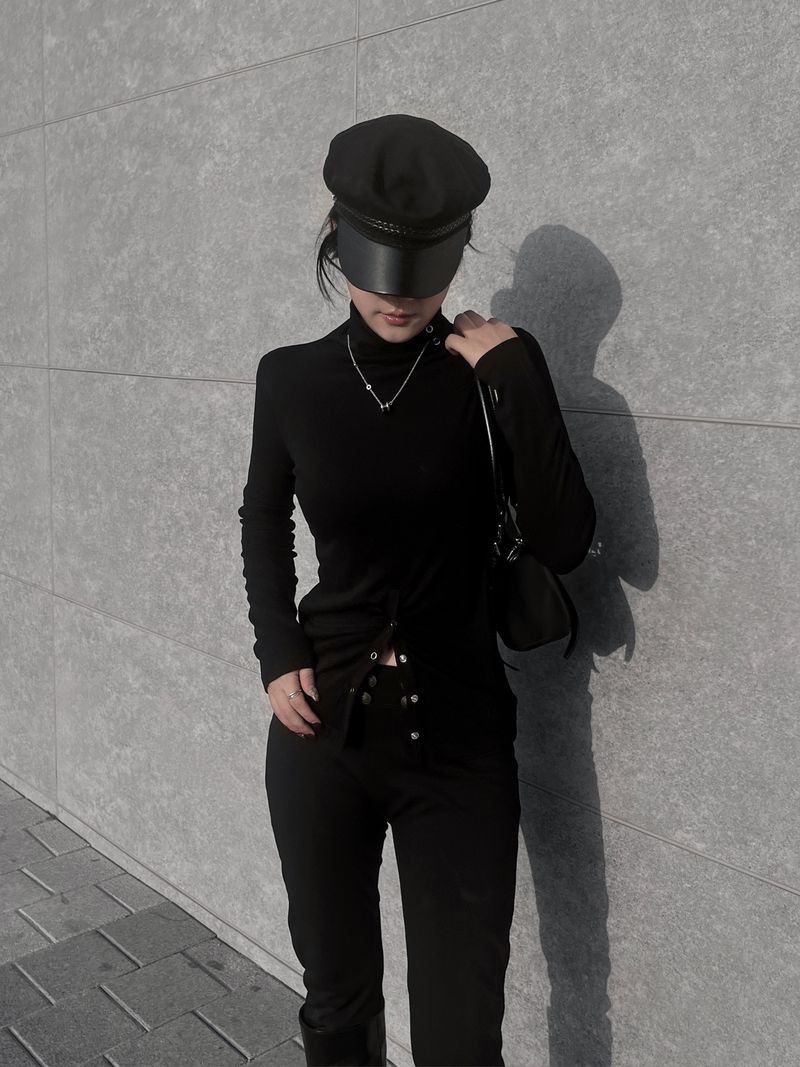 URBAN UNIQUE(アーバンユニーク)の「still high neck snap T (2color)(Tops)」