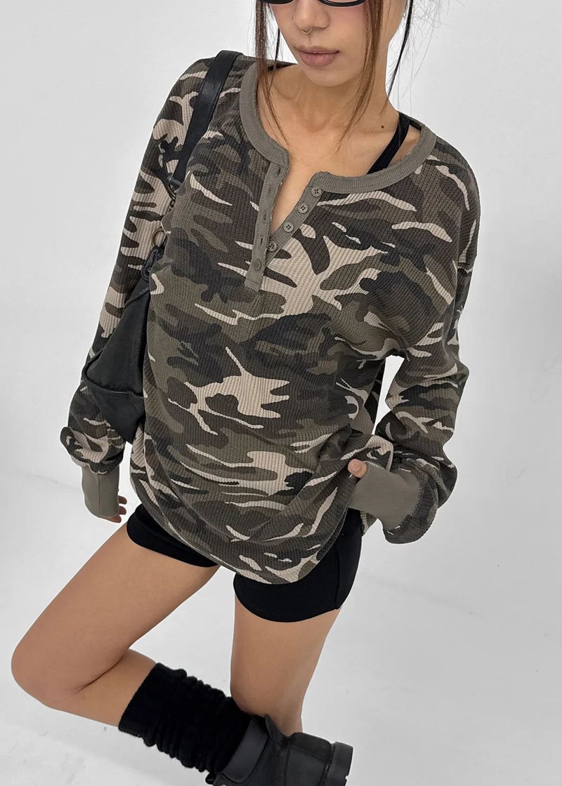 [MADE] Paette Camo Waffle Henley Neck Long Sleeve Tee