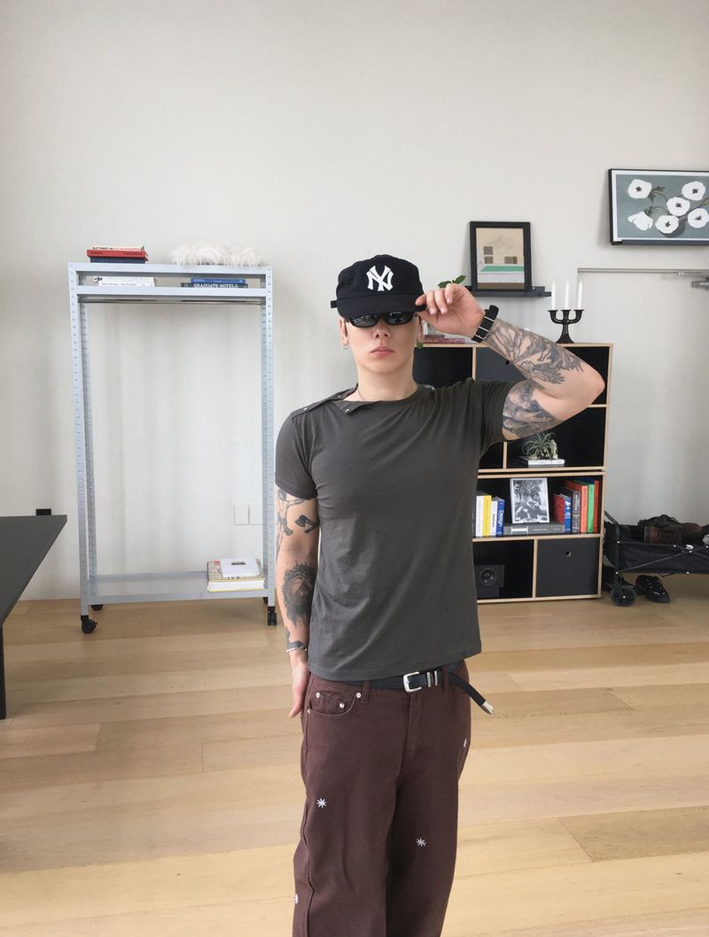 No.1794 R muscle side snap half T (3color)