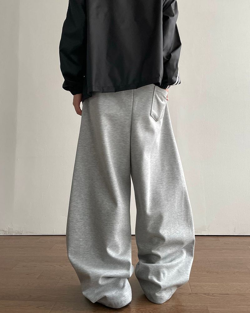 Tension Curved Sweatpants