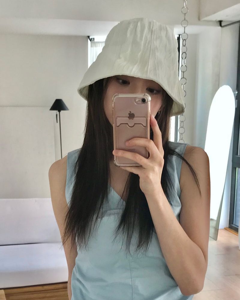 Belly hat