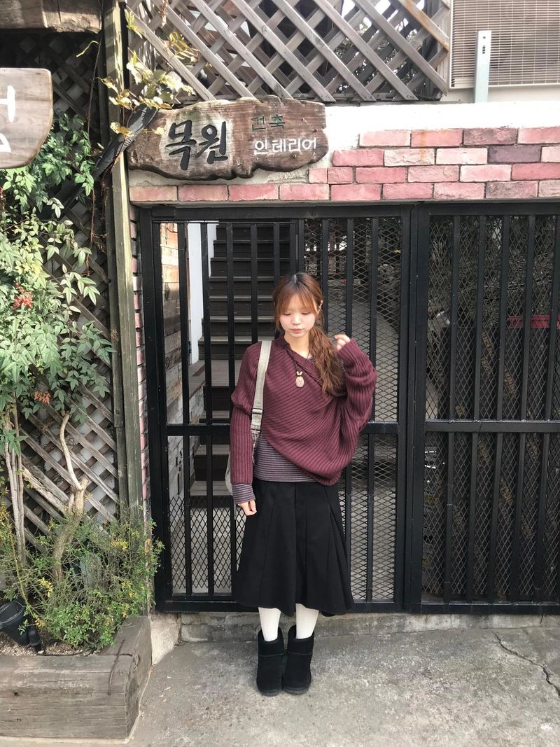 oka off-shoulder hoodie