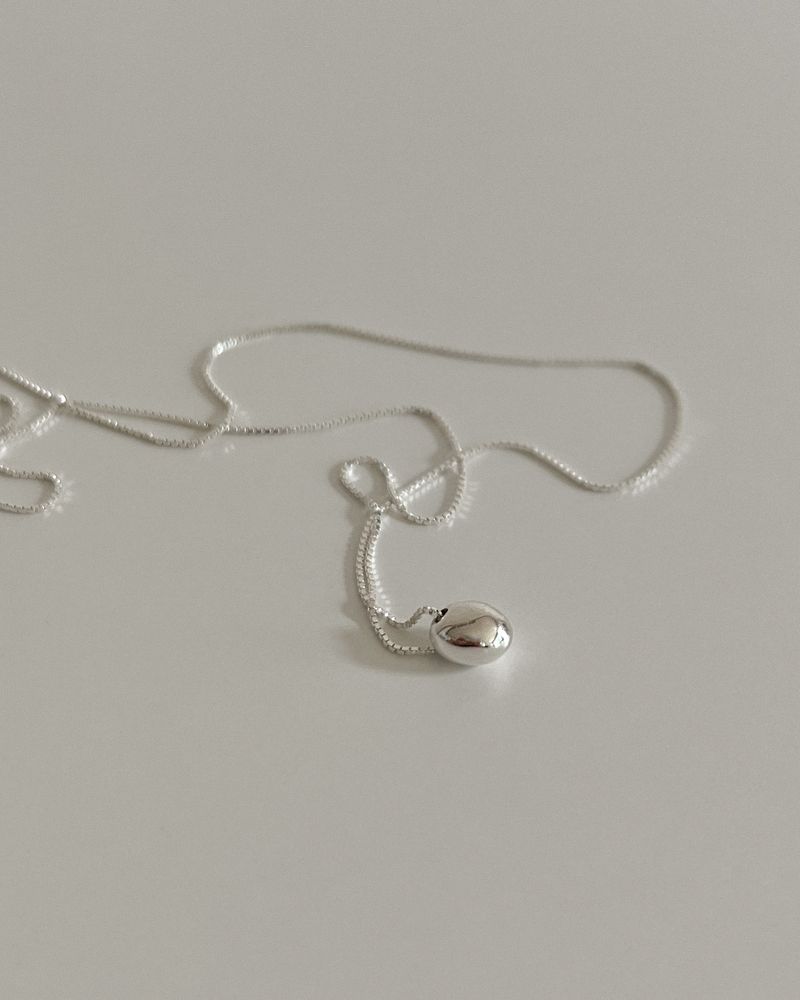 Sleek necklace (silver)