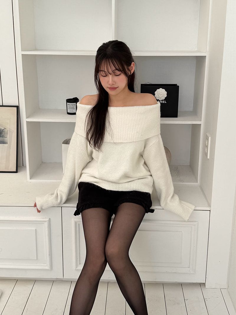 [MADE] Endelin Wool Off-Shoulder Knit