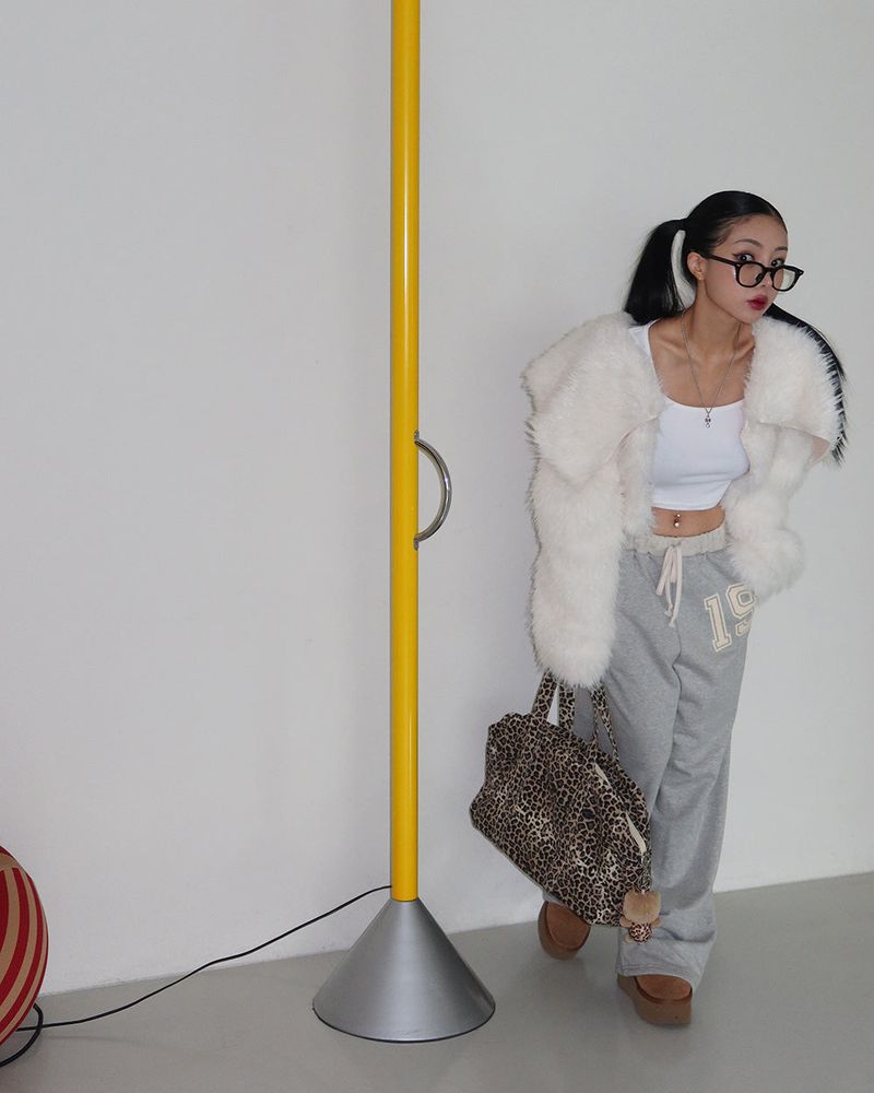 Renew Big Collar Cropped Fur Jacket