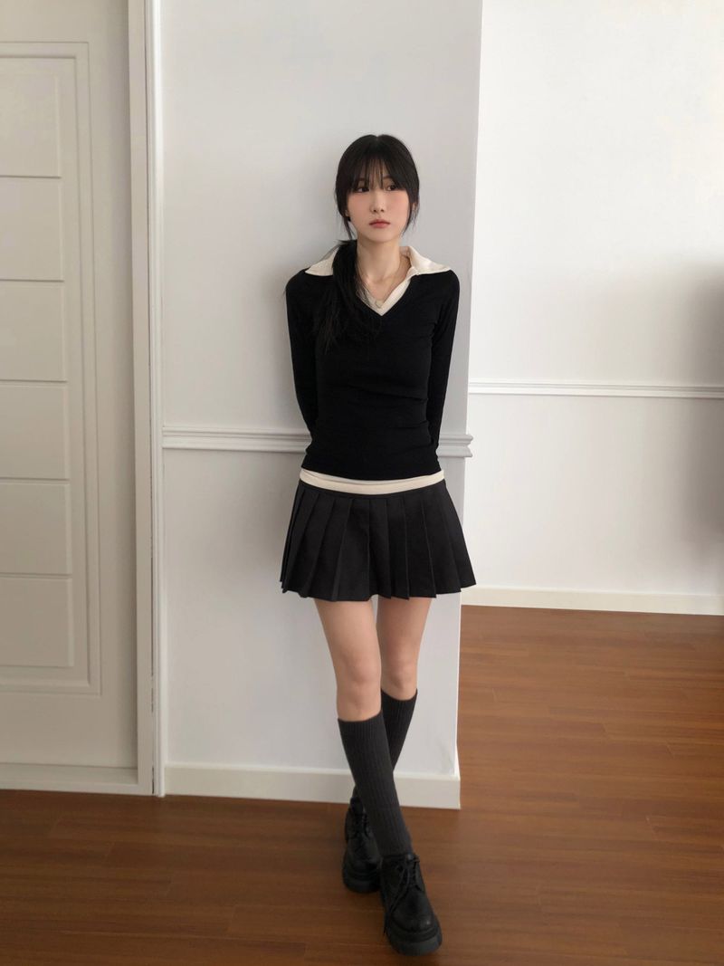 Kitten（キッテン）の「Layered Collar T-shirt (2 colors)（Tops）」