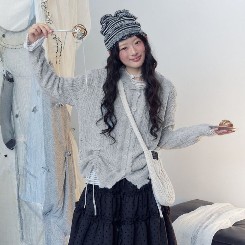 La mode MAQI（ラ モード マキ）の「フレンチ ヴィンテージ オープンワーク カラー ニット カーディガン（トップス）」