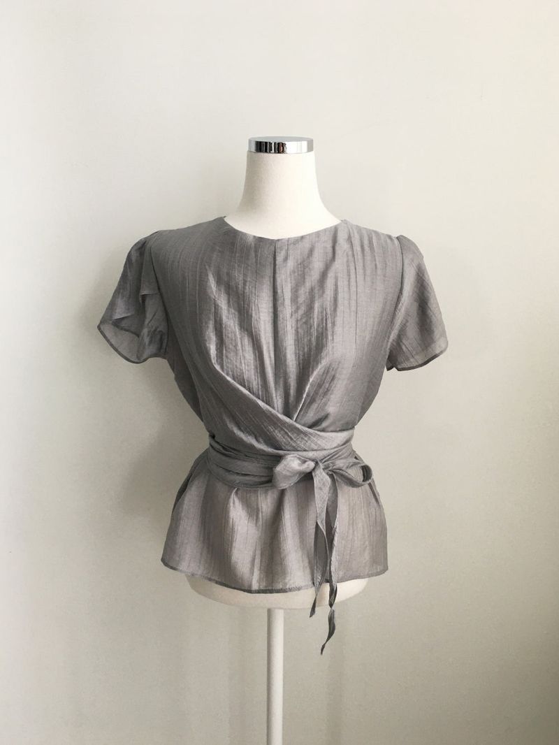 Saseon wrap blouse