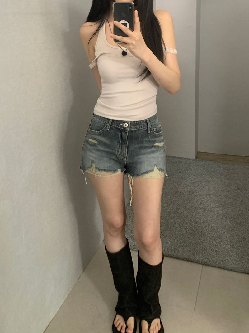 Helia Distressed Shorts