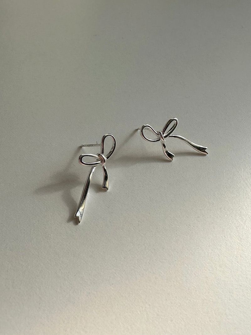 [92.5silver] Flow ribbon earring