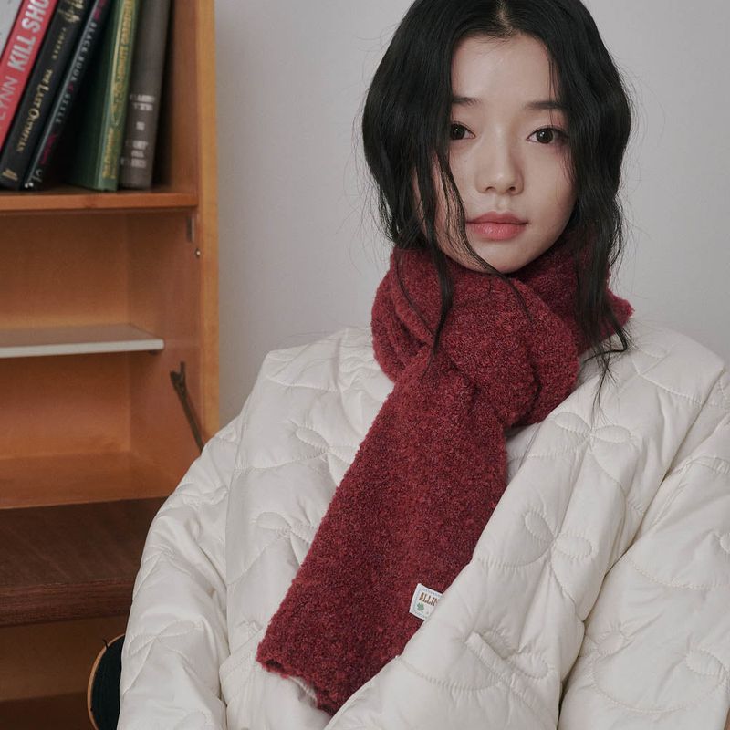 ALLINCOMPLETE（オールインコンプリート）の「Bubble Boucle Knit Muffler (Red Wine)（Fashion Accessories）」