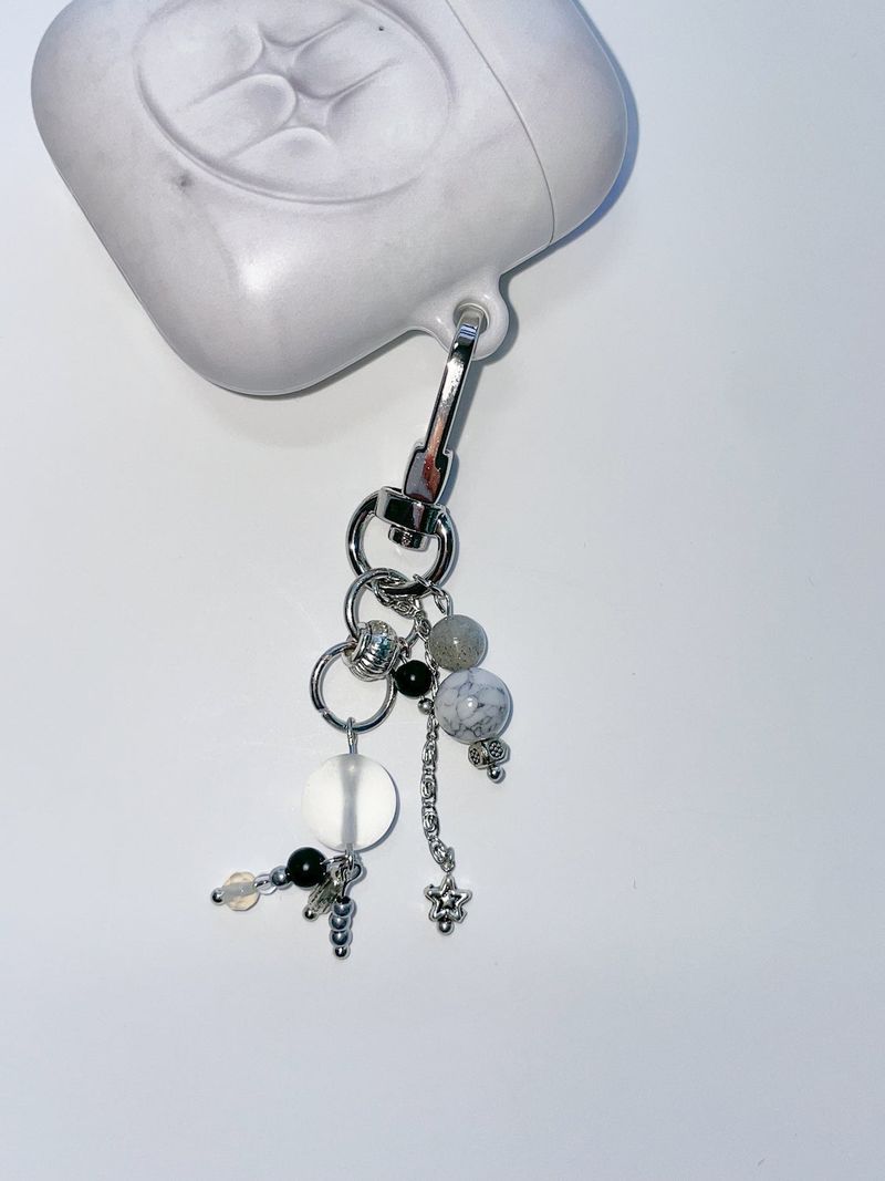 [MADE] gray grape keyring