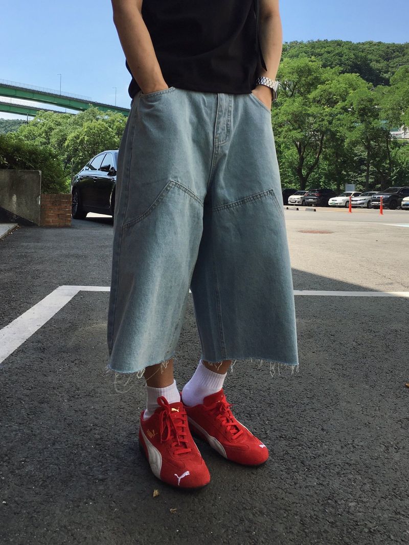DISCERNMENT（ディサーンメント）の「フォイルカーペンターバミューダデニムパンツ 2C（パンツ）」