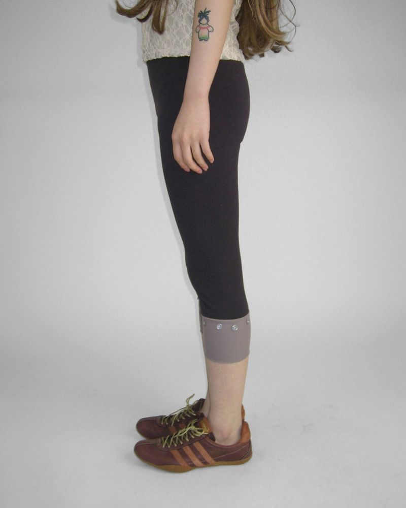 BUTTON CONTRAST LAYERED LEGGINGS