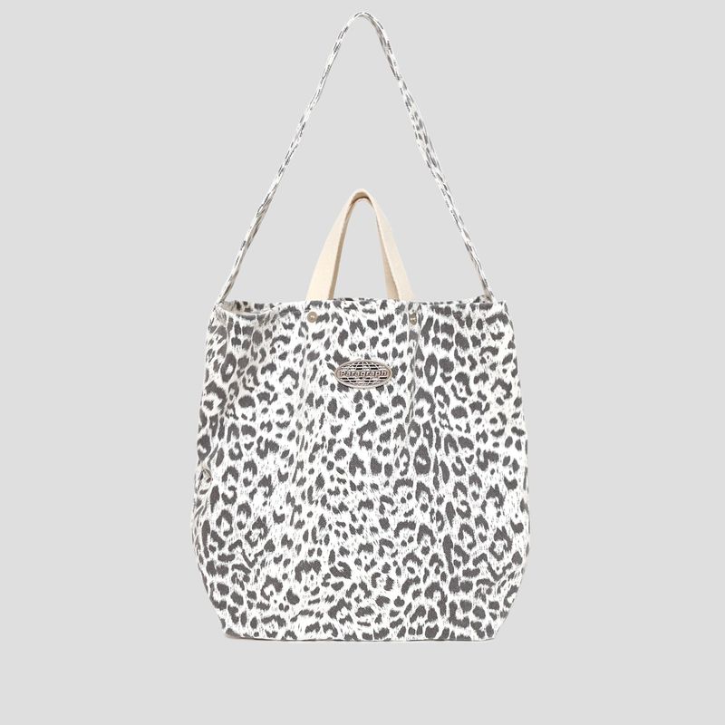 PARAGRAPH（パラグラフ）の「LEOPARD PATTERN CANVAS BAG（Bags）」