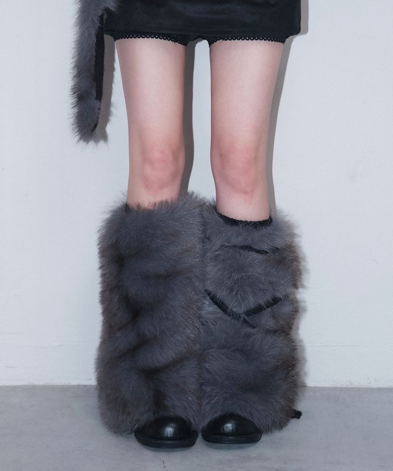 CHERRYQUIRI（チェリーキュリー）の「furry leg warmer - deep blue（Fashion Accessories）」