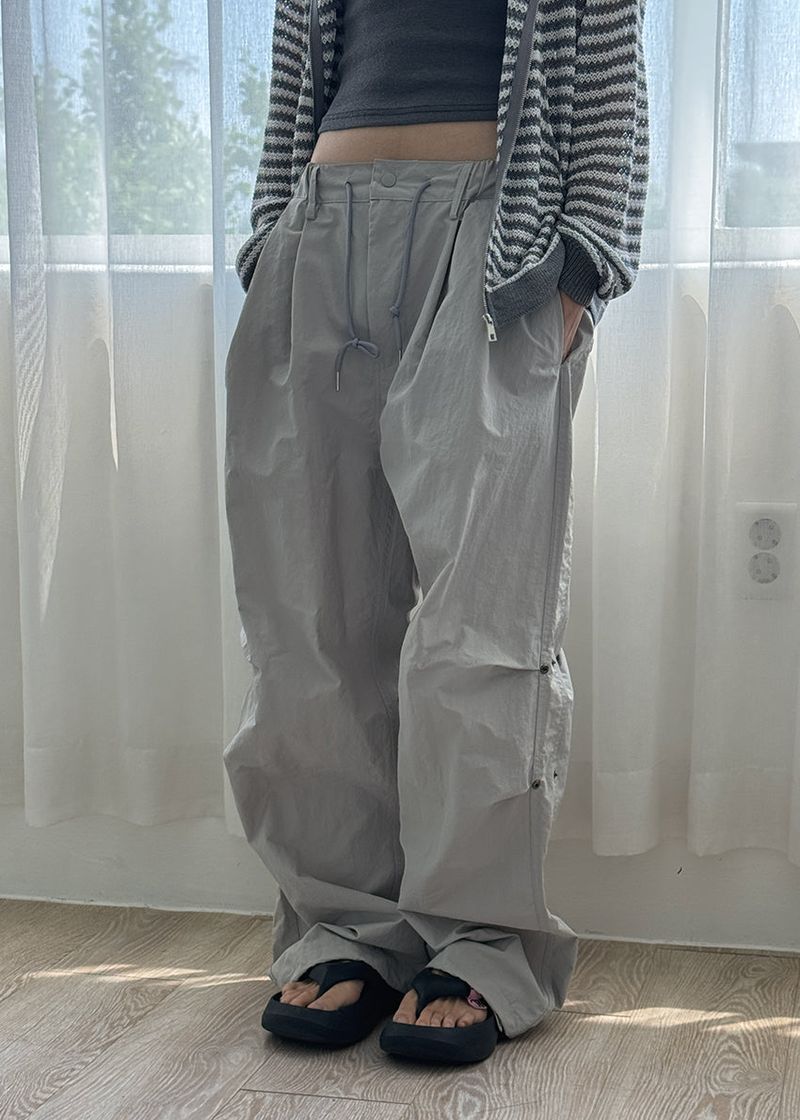 RIVET PINTUCK PANTS