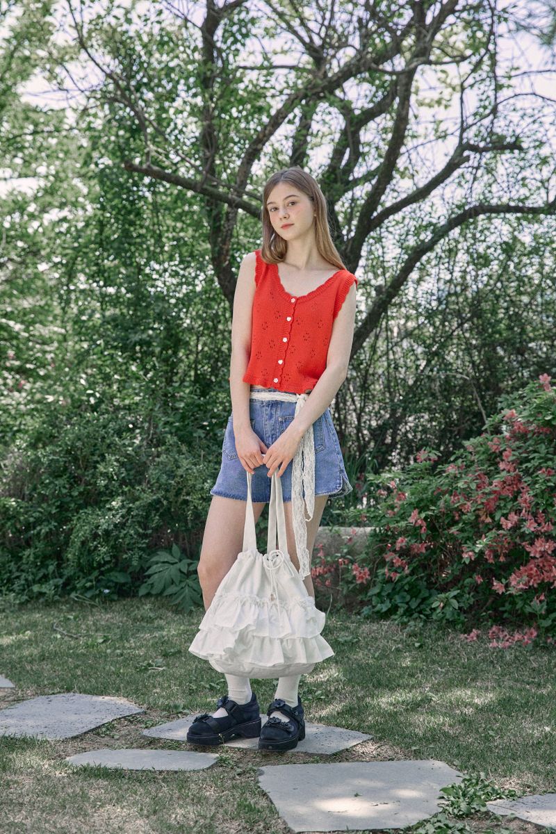 FRILL PUNCHING KNIT VEST (2 COLORS)