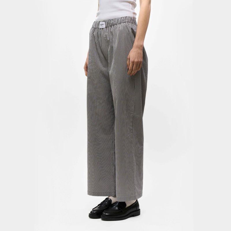  UNISEX STRIPED LABEL BOXER PANTS_CHARCOAL